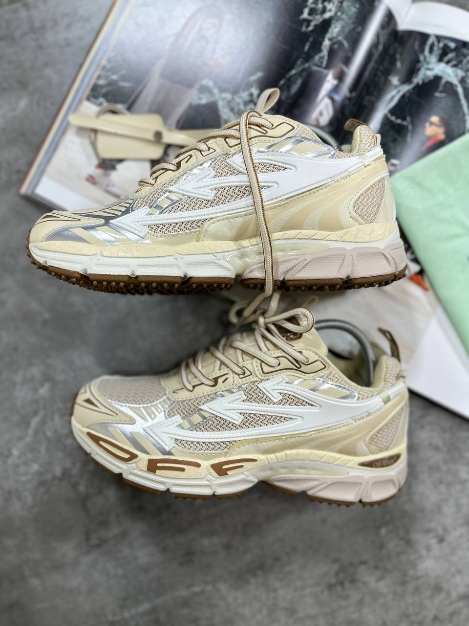 OFF WHITE TRAINERS