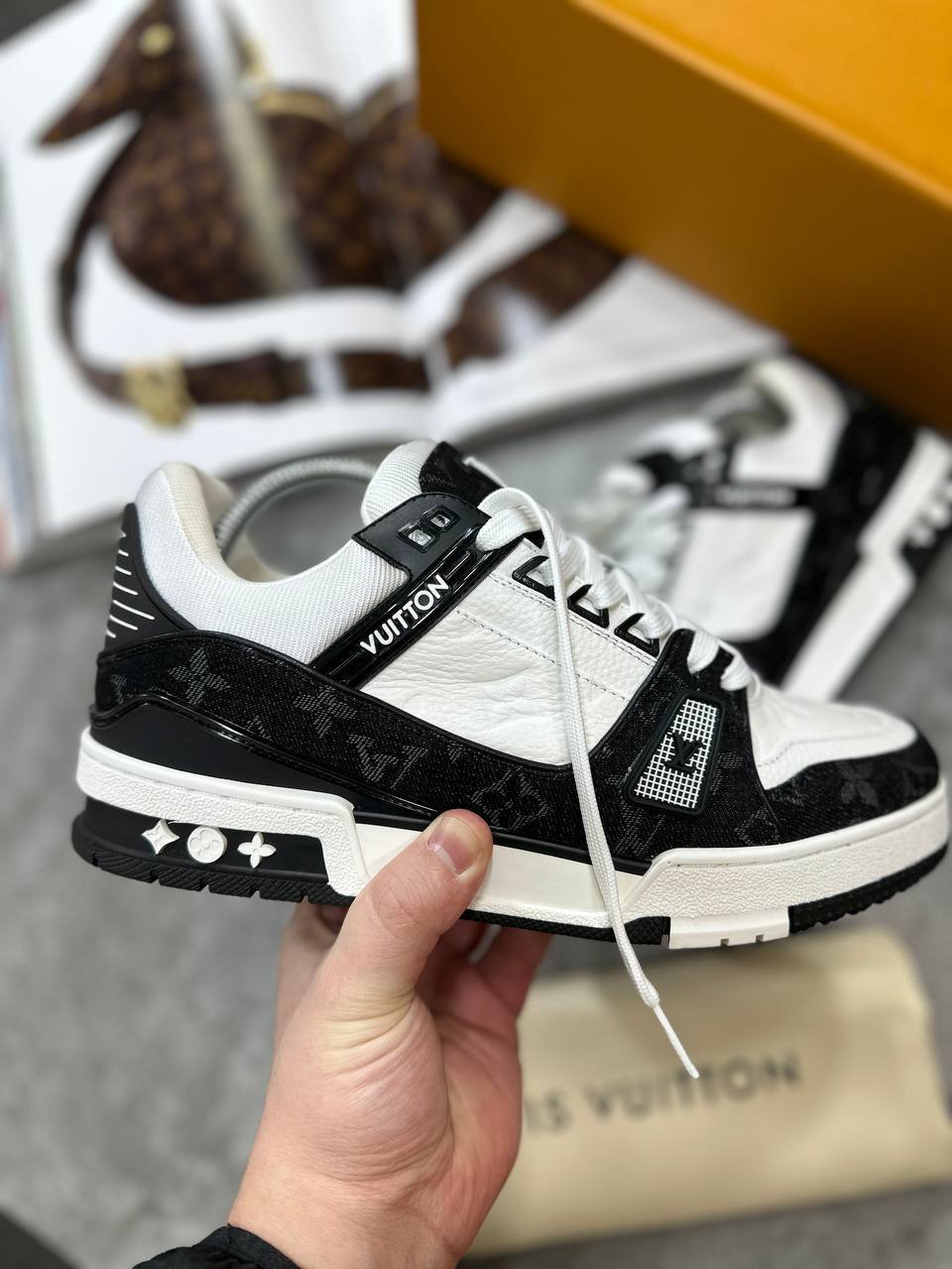 LOUIS VUITTON TRAINERS